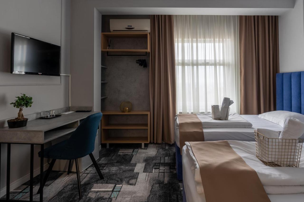 Hotel Paso Cluj-Napoca Exteriör bild