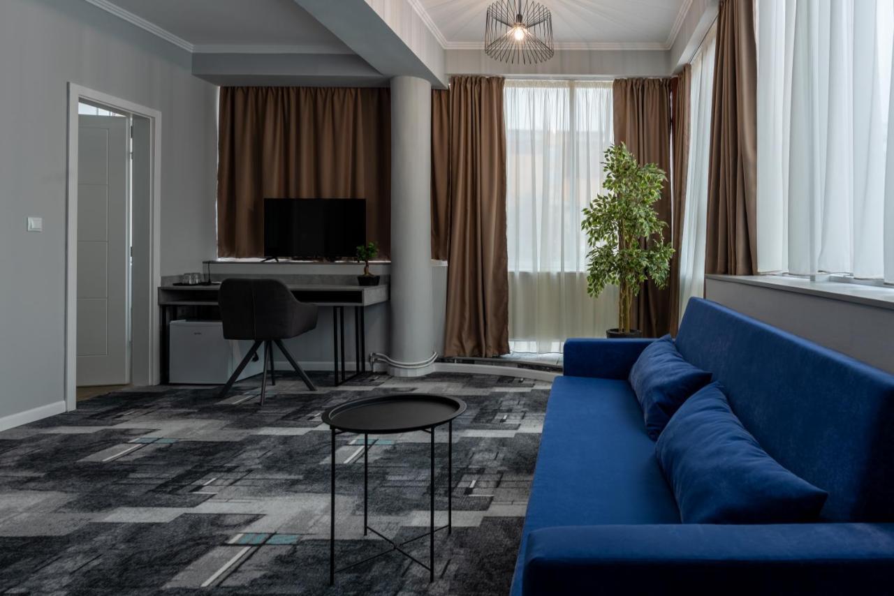 Hotel Paso Cluj-Napoca Exteriör bild