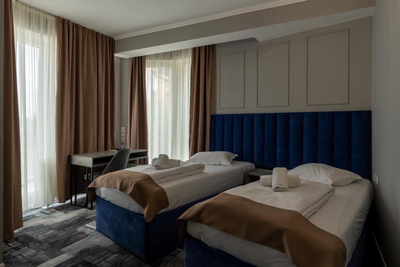 Hotel Paso Cluj-Napoca Exteriör bild